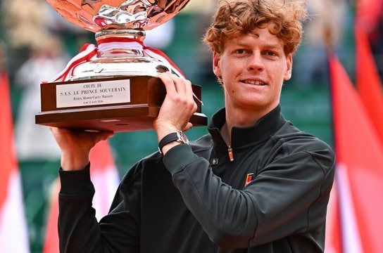 Sinner beats Alcaraz to reclaim World no. 1