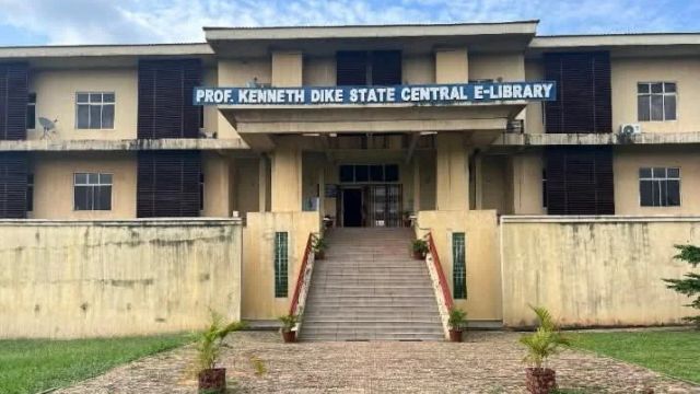 Expert urges students to visit libraries during school holidays
