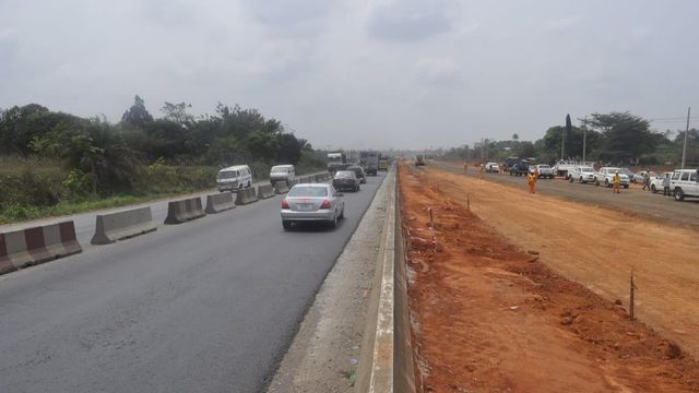 5 injured as trucks collide on Lagos-Ibadan expressway