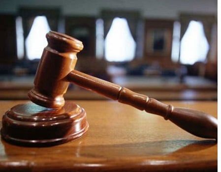 2 traders docked for allegedly buying stolen property