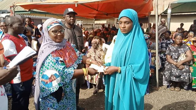 Nasarawa lawmaker disburses N12m to 600 women of Kokona LGA