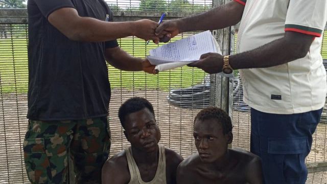 Bayelsa: Navy hands over 2 suspects cable vandals to NSCDC