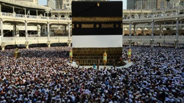 Nigerian pilgrims begin movement from Madinah to Makkah