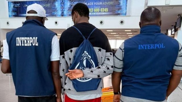 Police extradite S/Africa based online fraudster to US