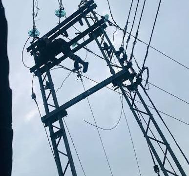 Suspected vandal electrocuted while tampering with high-tension wires in Rivers