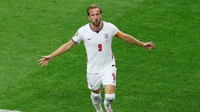 England dispatch Croatia 4-2 in World Cup thriller