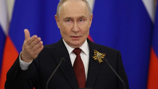 Putin approves sale of TotalEnergies’ stake in sanctioned Arctic LNG 2 project