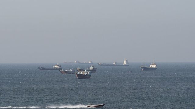 5 Iranian ships pass as U.S. lifts anti-Iran naval blockade – Report