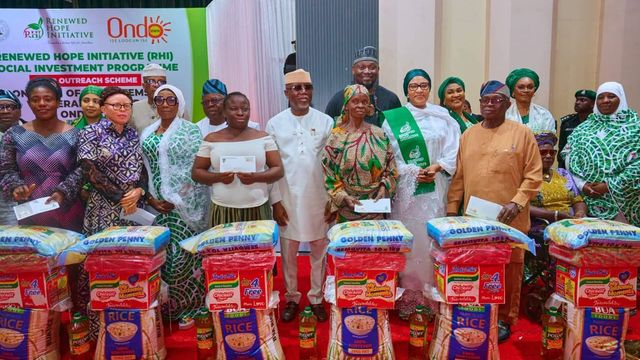 First Lady distributes food items to widows, vulnerable in Ondo