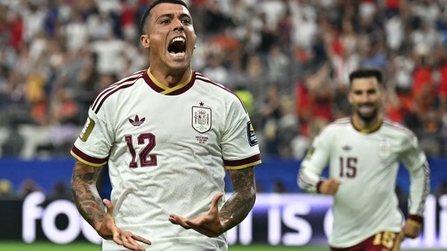Spain brush aside France to book World Cup final spot