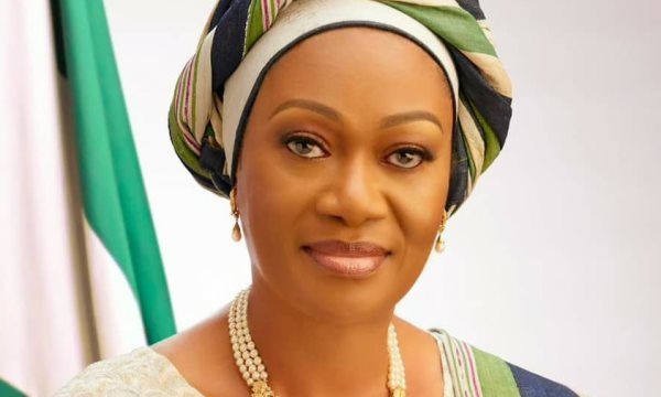 First Lady donates buses to APC youth leaders