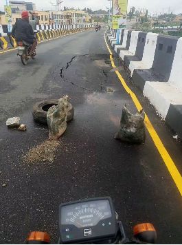 Osun Govt, APC trade blame over partial sinking of newly commissioned flyover