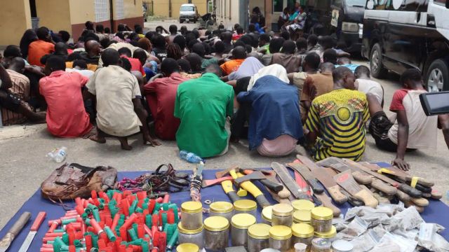Police arrest 147 suspects, recover 250 cartridges, machetes in Lagos raid