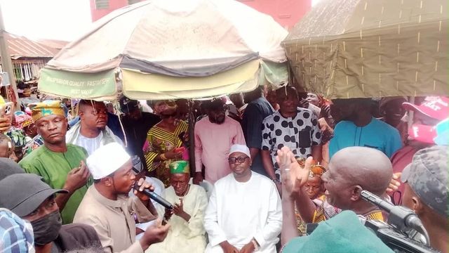 Adelabu donates N5m to victims of Bode Market fire in Ibadan