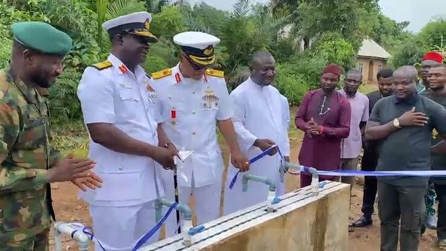 Navy inaugurates 60,000-litre solar water project in Kwara community