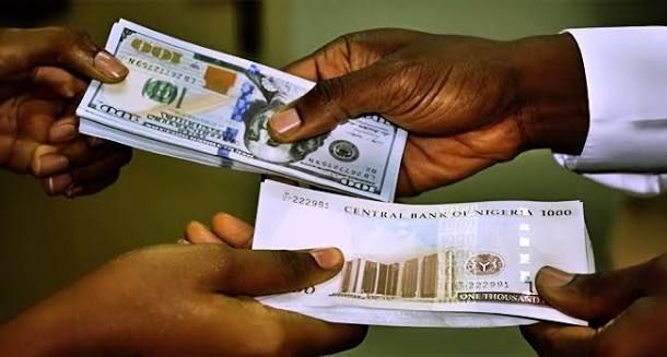 Naira closes at N1375 against dollar