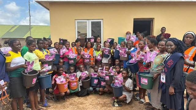 Benue govt, partners distribute dignity kits to girls in IDP camp