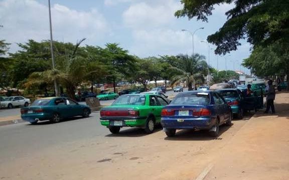 Economic hardship, Many private car owners turn “kabu-kabu” drivers
