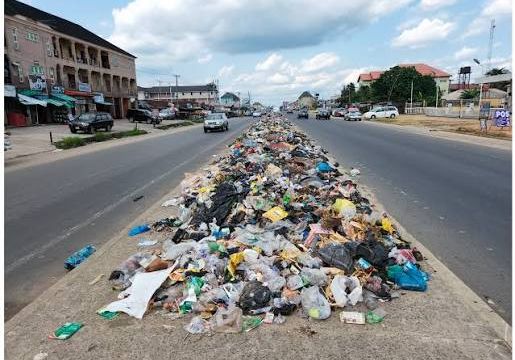 Flooding: Umahi blames poor waste disposal, Lagos topography
