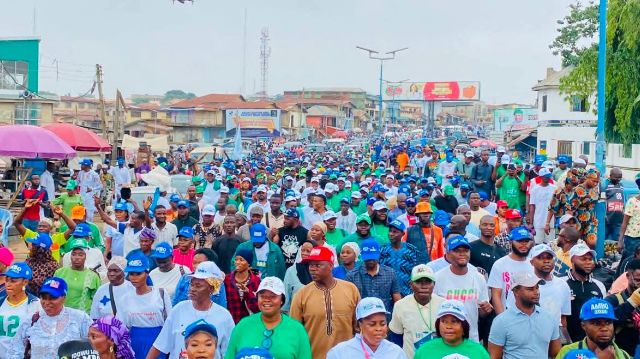 Osun guber: Renewed Hope Ambassadors hold walk to victory in Osogbo