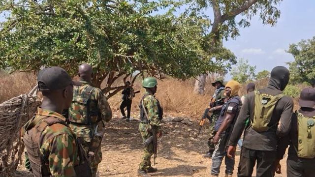 Troops arrest 10 suspected terrorist logistics suppliers in Yobe