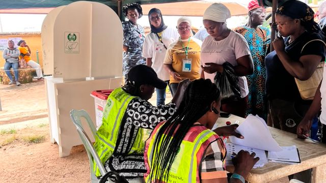 Osundecides: Voters praise orderly process at Are-Ago unit