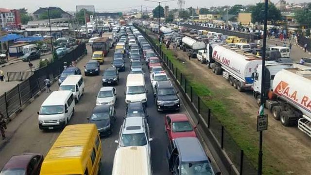 Ogun deploys TRACE personnel to ease Kara bridge congestion