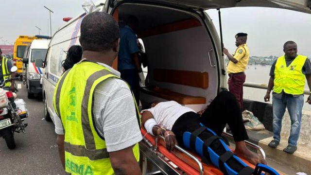 10 injured in Third Mainland Bridge crash