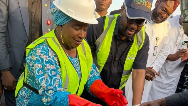 FG performs ground-breaking for power project in Kaduna community