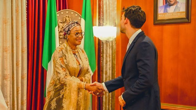 FG partners US organization to end hunger, child malnutrition