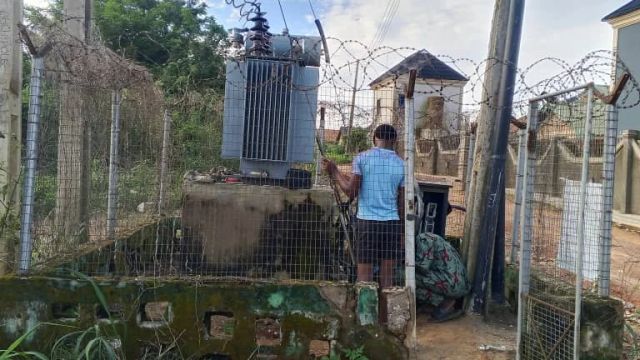 Fadahunsi donates 500KVA transformer to Ilesa community