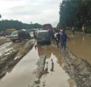 FG to engage stakeholders on Benin-Asaba Road condition
