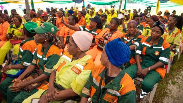 Sanwo-Olu urges LAWMA to partner LJLA fellows on waste solutions