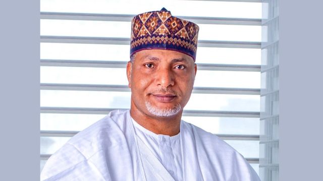 Kwara PDP guber candidate Kawu welcomes Senator Saliu Mustapha from APC